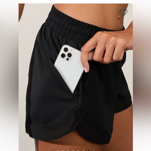 Athleta Mesh Racer Short Size Small - Picture 4 of 8